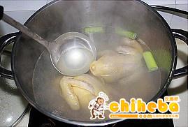 枣杞乳鸽汤的做法 步骤5